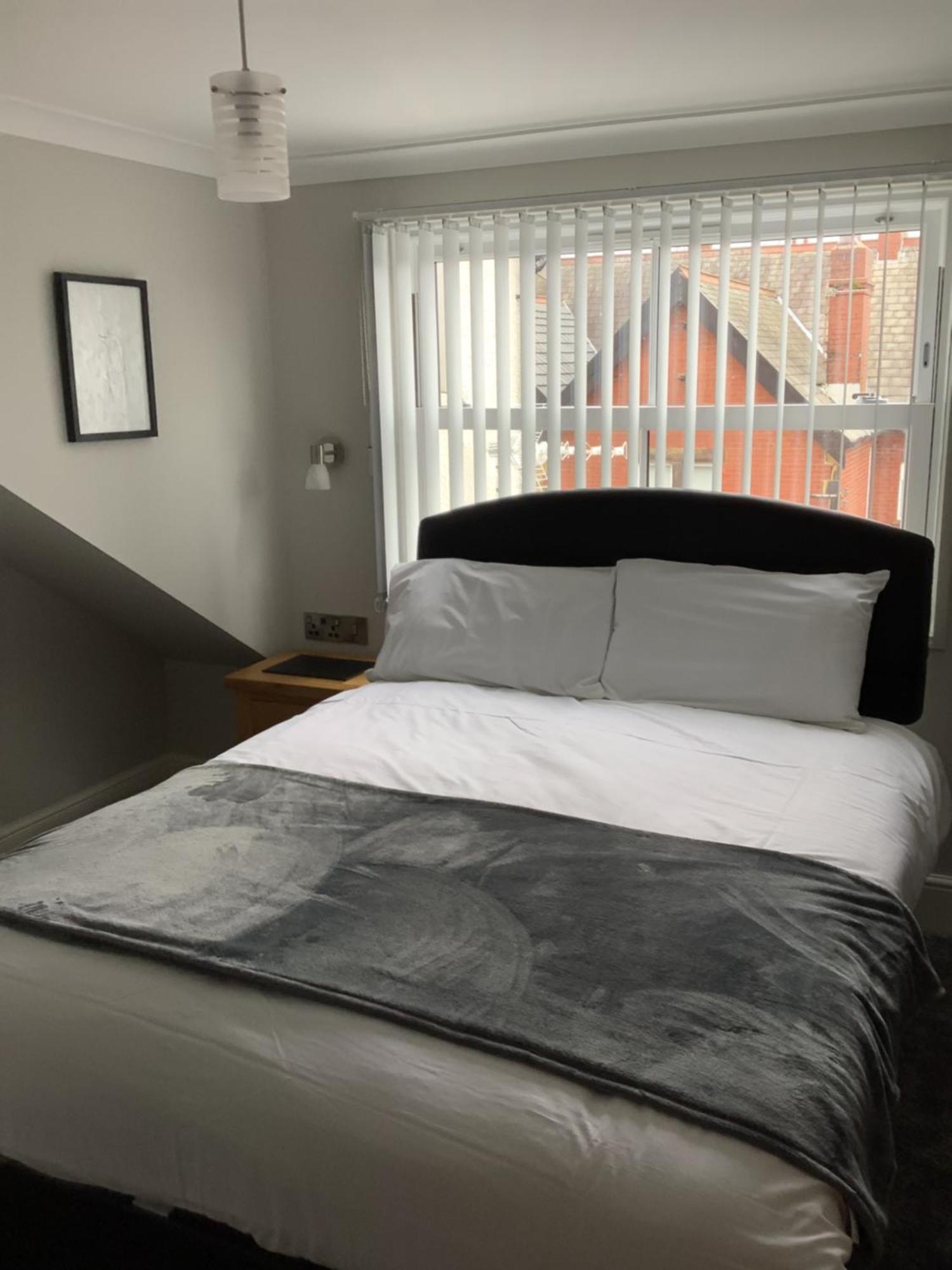 Jeffersons Abbey Road Serviced Apartments (Adults Only) Barrow-in-Furness Стая снимка